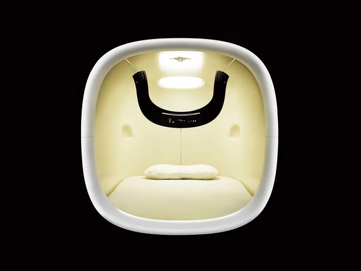 Capsule hotel Nine Hours Hanzomon Tokyo